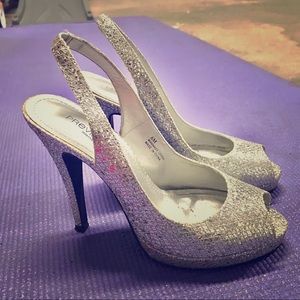 💍Sparkly Silver Heels💍